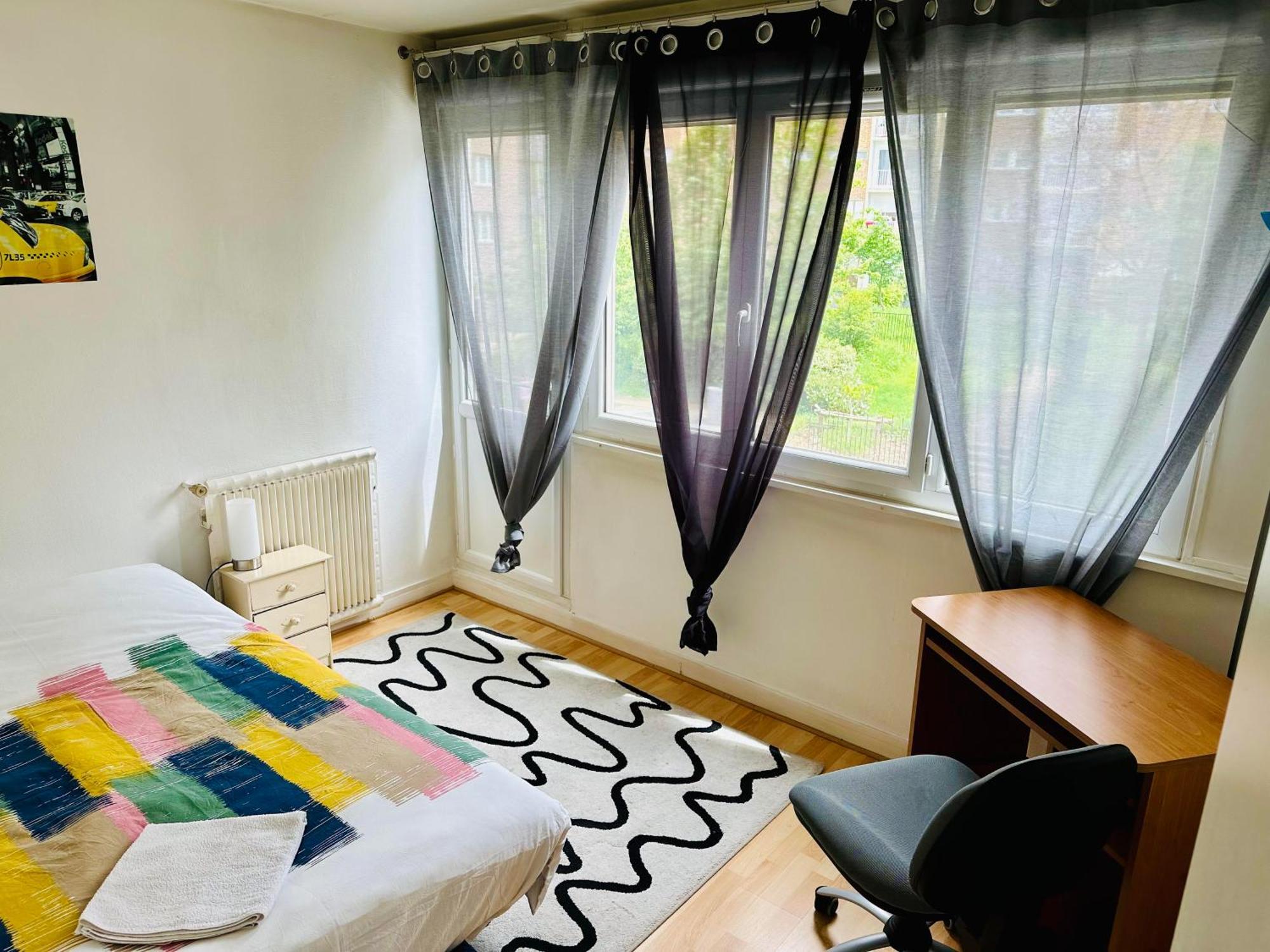 La C@Sa: Appartement Lumineux De 4Pieces / 3Ch/ Balcon/ Parking Bagnolet Buitenkant foto