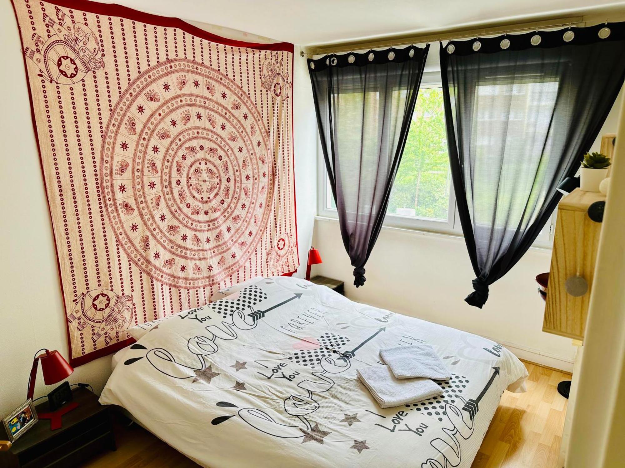 La C@Sa: Appartement Lumineux De 4Pieces / 3Ch/ Balcon/ Parking Bagnolet Buitenkant foto